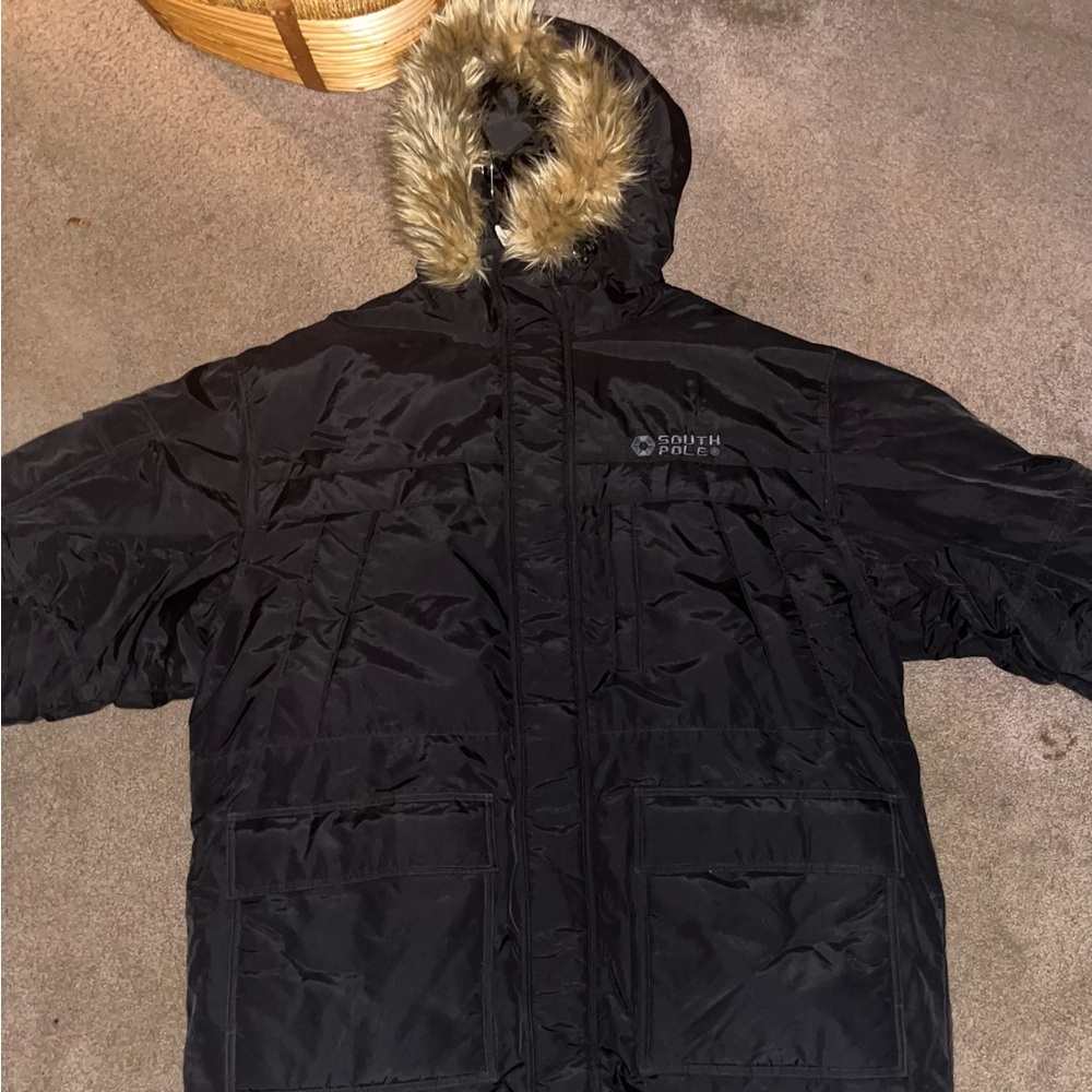 SOUTH POLE VINTAGE MEN’S BLACK PUFFER JACKET W/FAUX FUR